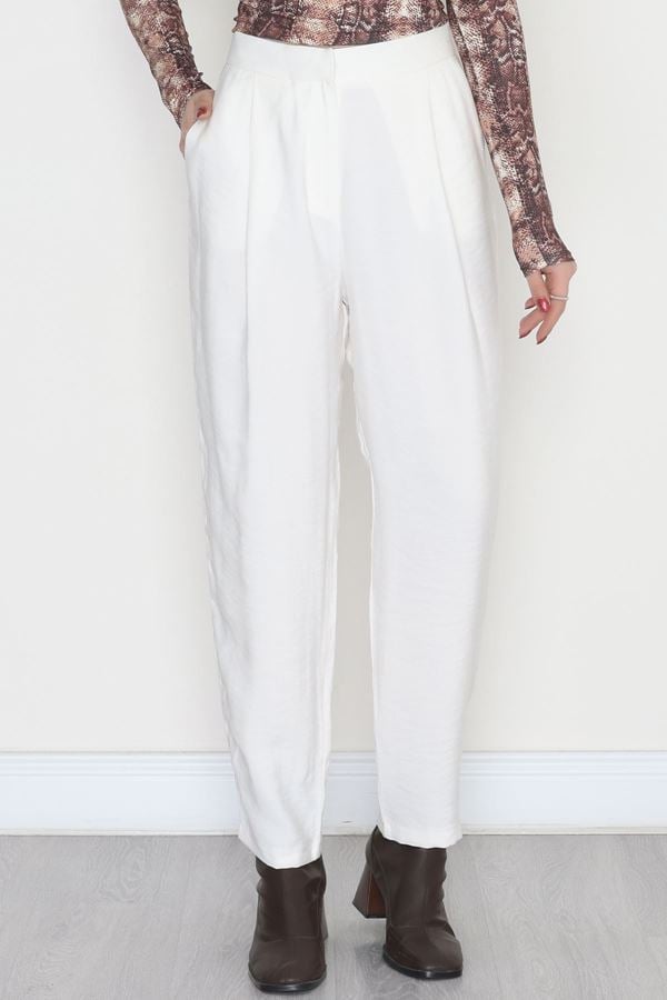 Önden Pileli Havuç Pantolon Ekru - 80042.0444.