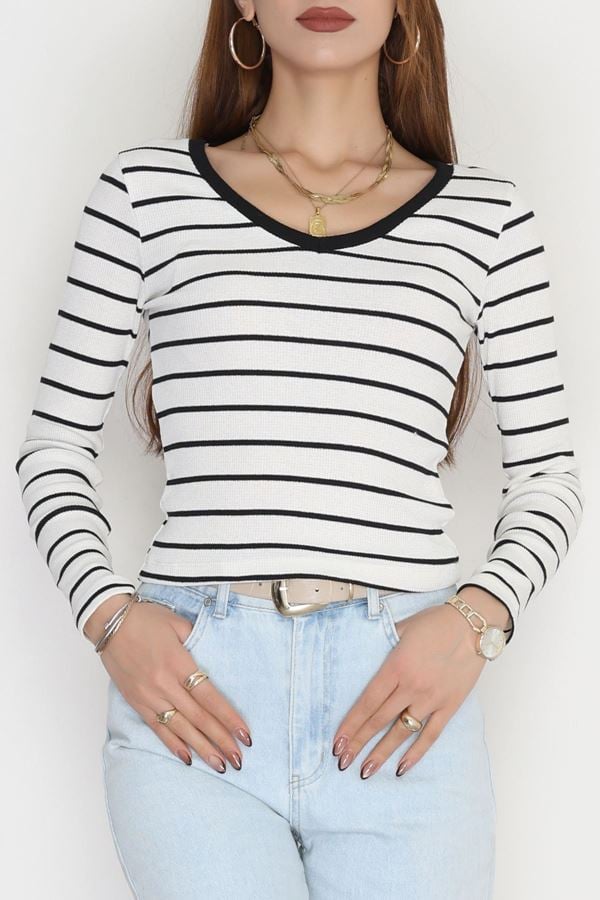 V Yaka Çizgili Kaşkorse Body Ekrusiyah - 70763.1748.