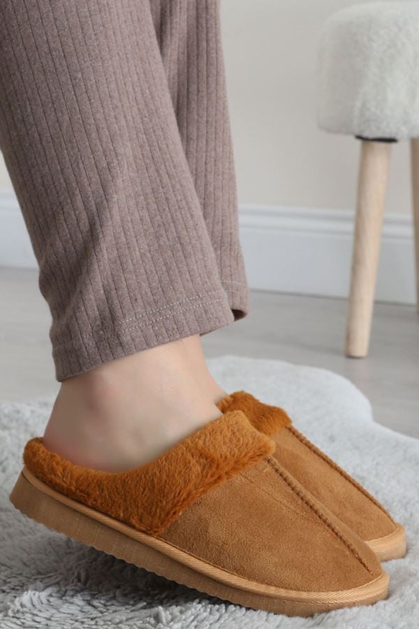 İçi Kürklü Ev Terliği Taba - 31550.264.