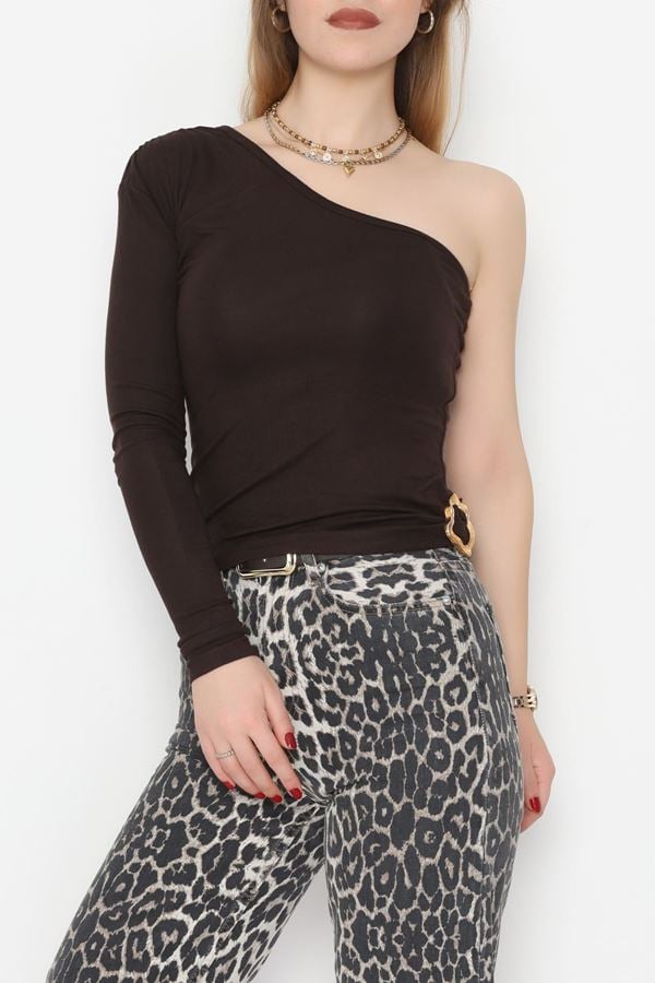 Buzzy Kumaş Tek Omuz Toka Detaylı Bluz Kahve - 1052.2119.