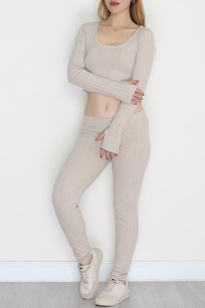 Parmak Geçmeli U Yaka Raporlu İnterlok Takım Bej - 90975.1748.