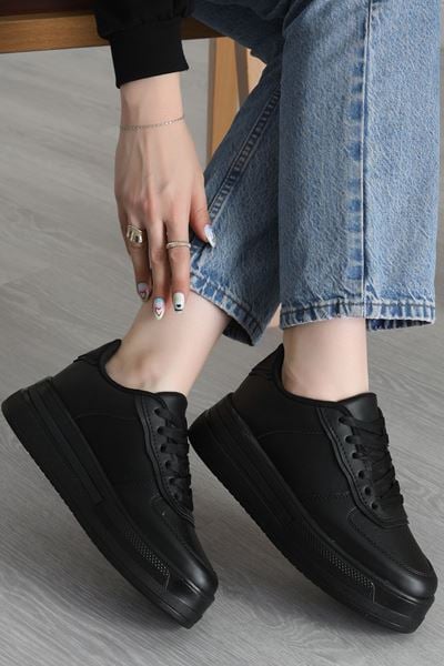 Günlük Spor Ayakkabı Siyah - 31512.2082.