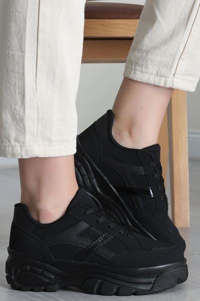 Günlük Spor Ayakkabı Süetsiyah - 31483.2082.