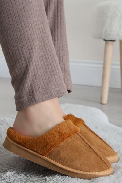 İçi Kürklü Ev Terliği Taba - 31550.264.