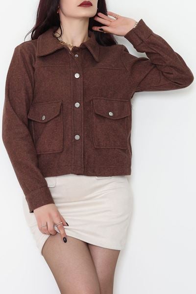 Klasik Yaka Çıtçıt Düğmeli Cep Detaylı Kaşe Crop Ceket Kahve1 - 70992.1775.