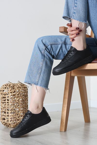 Yıldızlı Spor Ayakkabı Siyah - 31295.264.